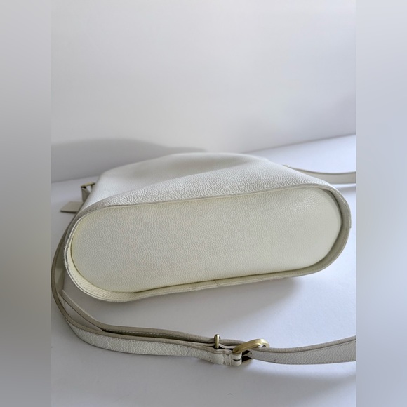 COACH || Authentic - Made in Italy Vintage Coach Crossbody Bag. - Picture 7 of 16